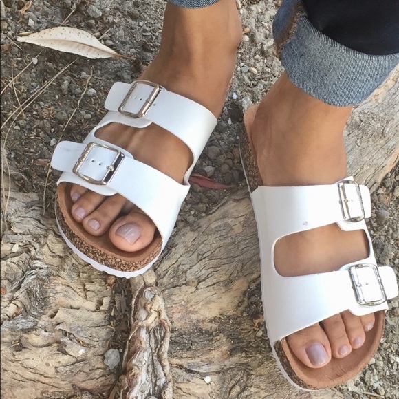 Shoes - LAST 1❣️WHITE double band foot bed cork sandals